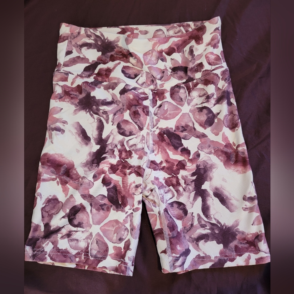 Balance collection bike shorts